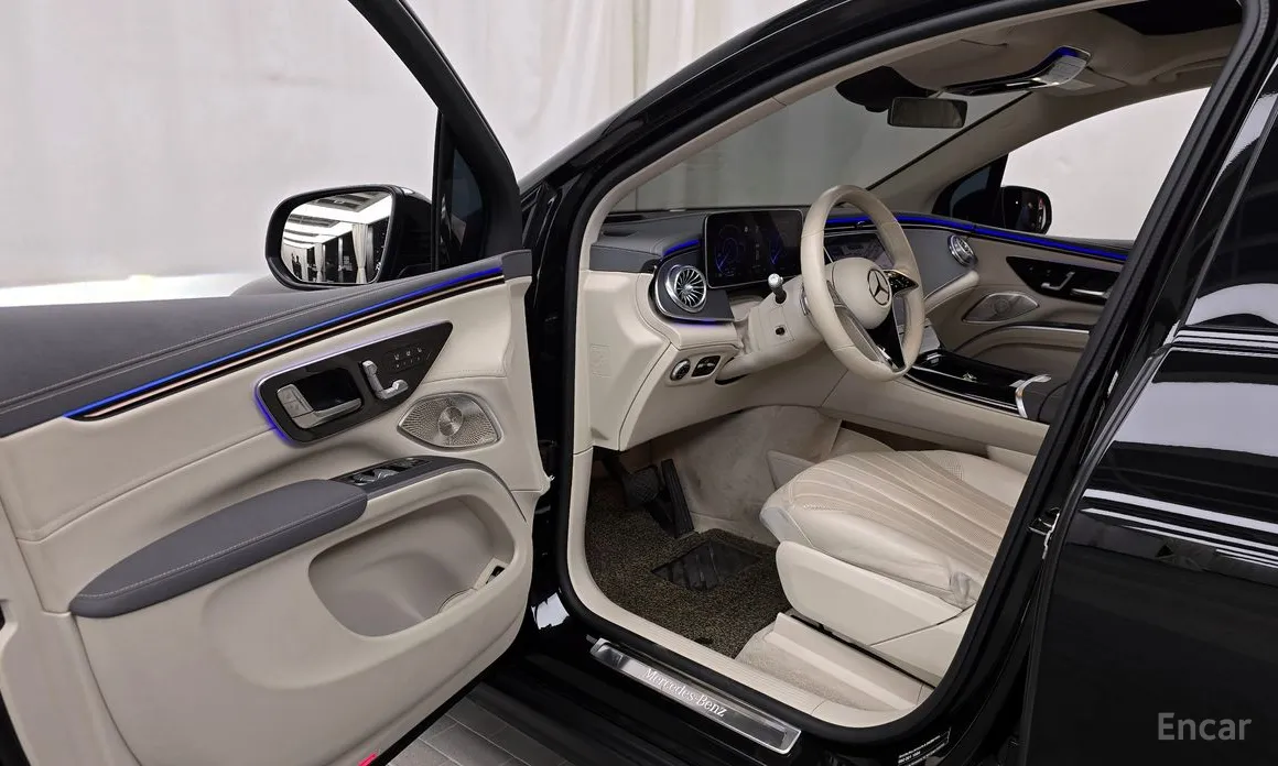 Фото 10 - Mercedes-Benz EQS