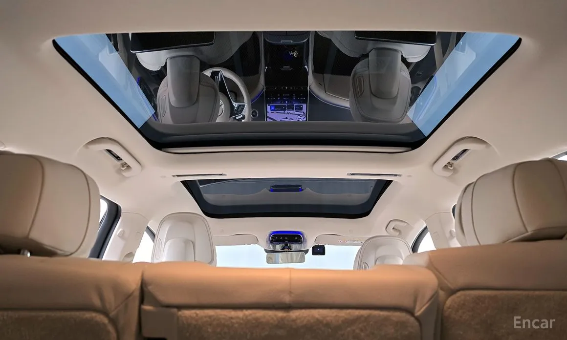 Фото 18 - Mercedes-Benz EQS