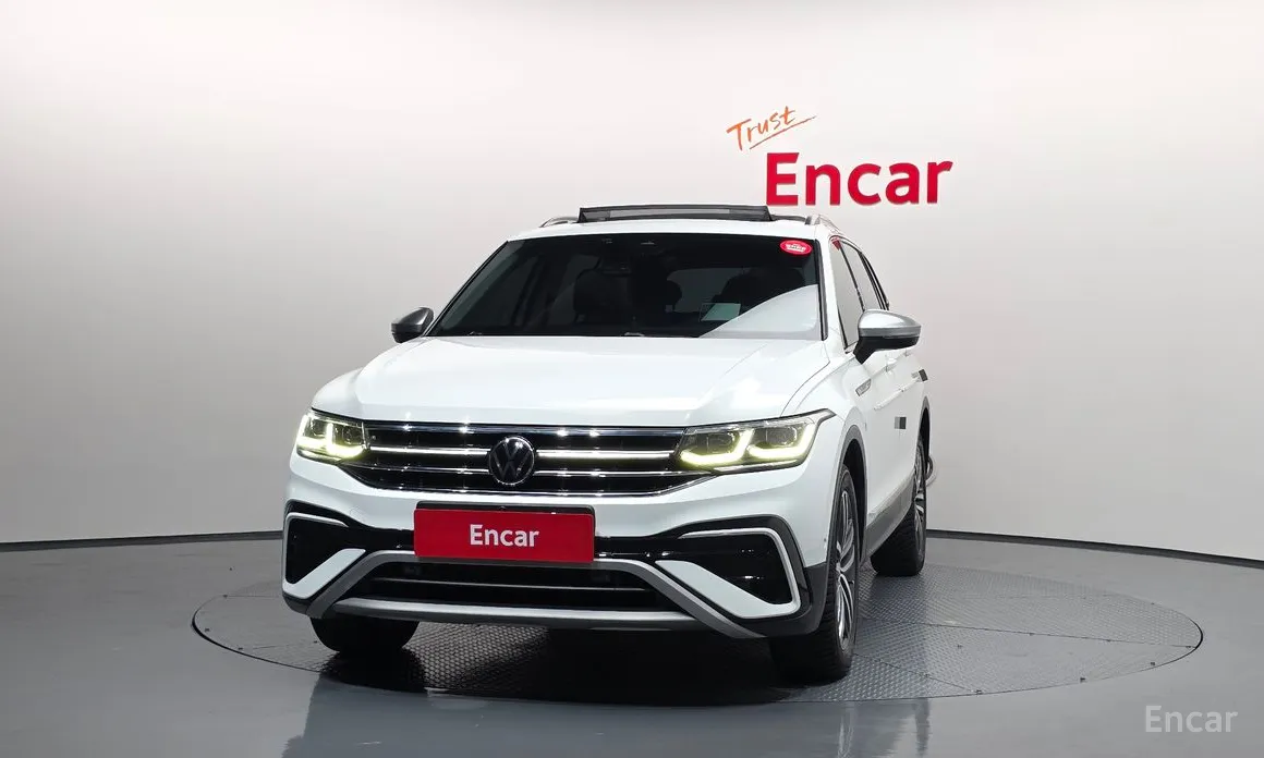 Фото 3 - Volkswagen Tiguan