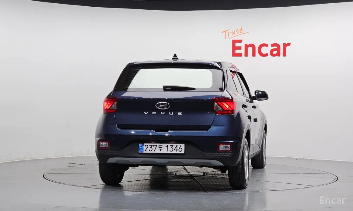 Фото 4 - Hyundai Venue