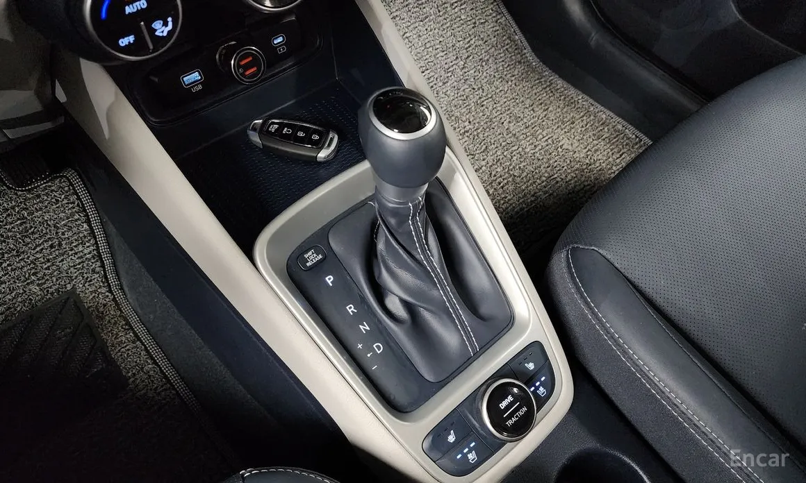 Фото 9 - Hyundai Venue