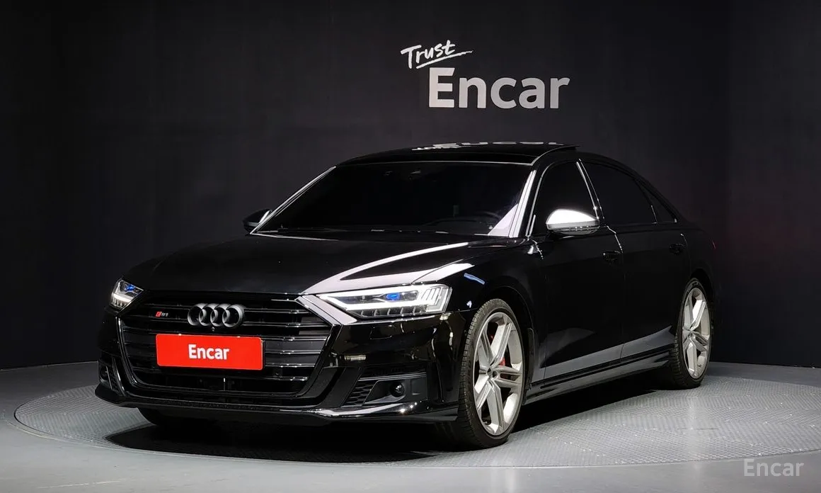 Фото 1 - Audi S8