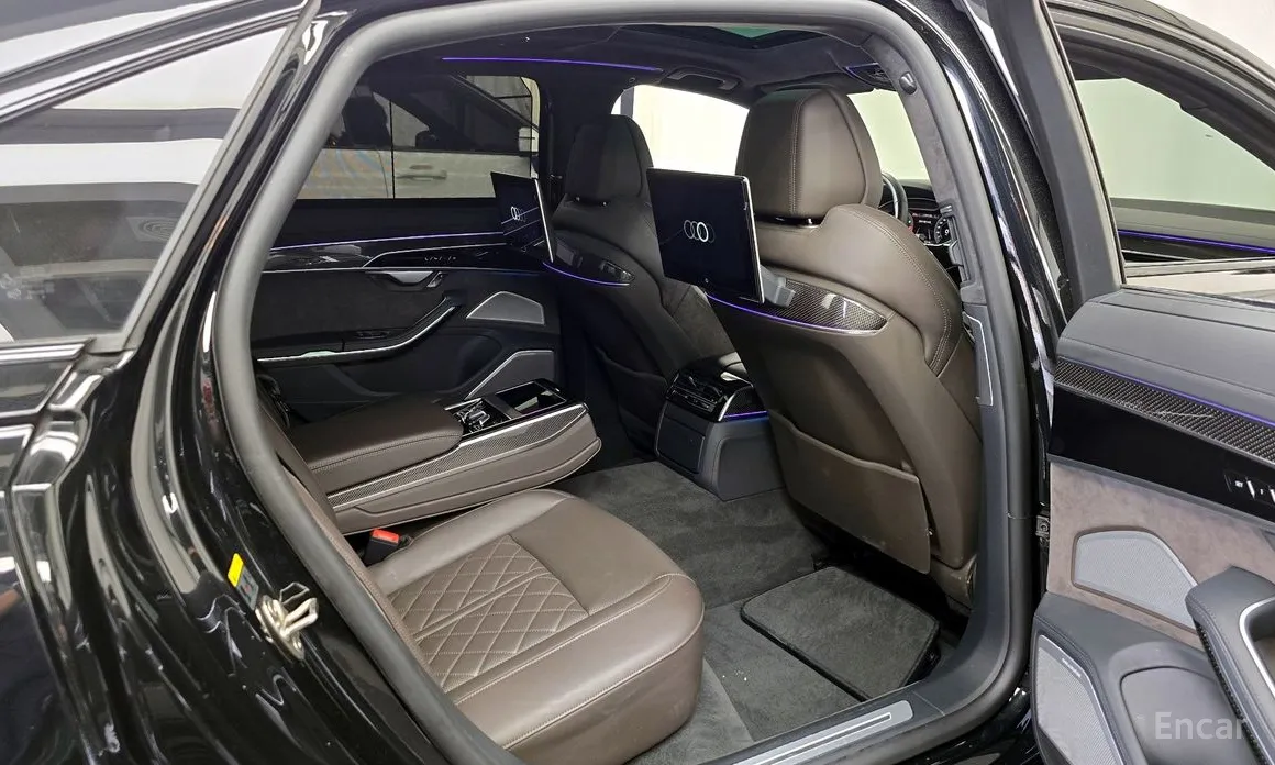 Фото 12 - Audi S8