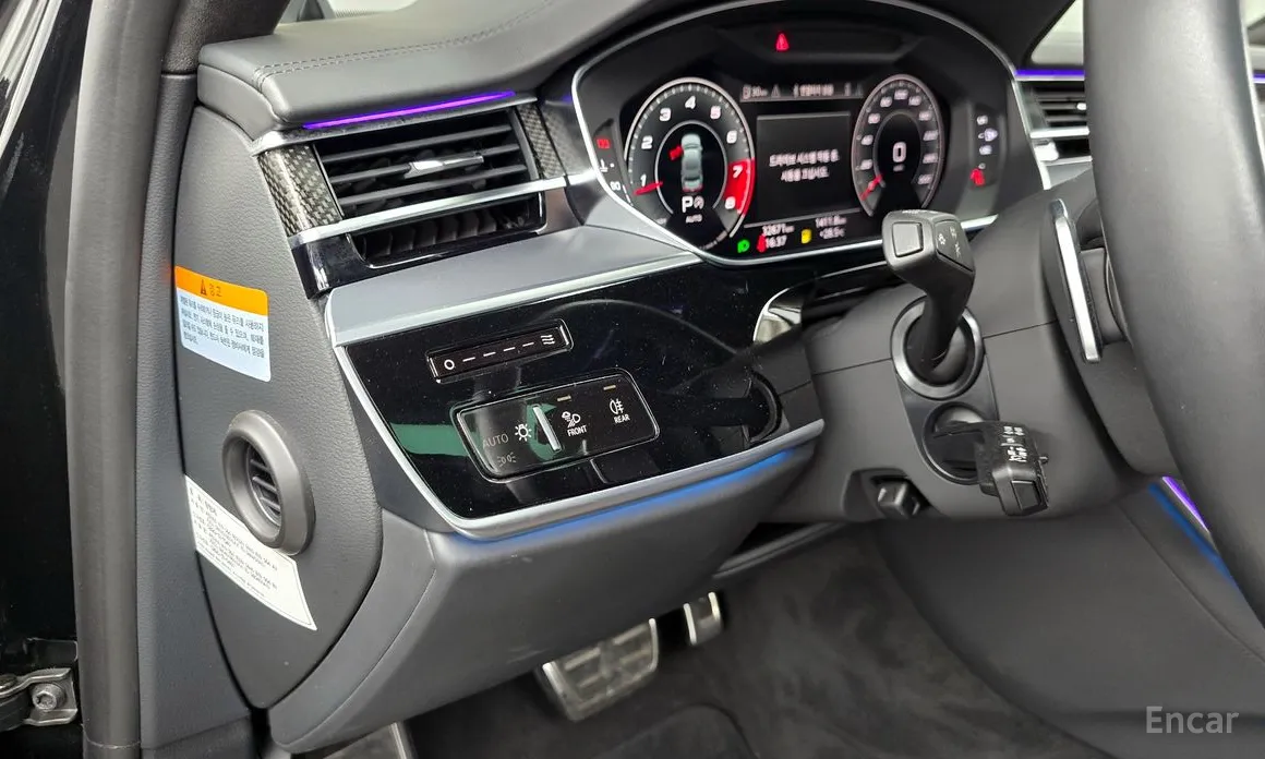 Фото 16 - Audi S8