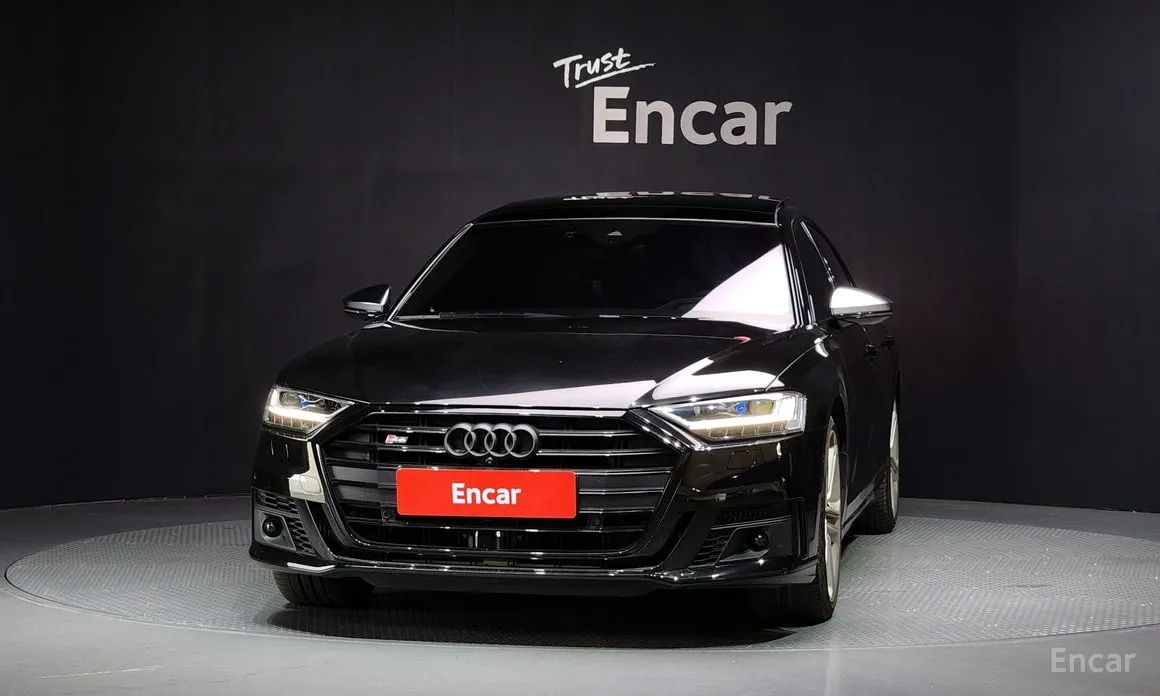 Фото 3 - Audi S8