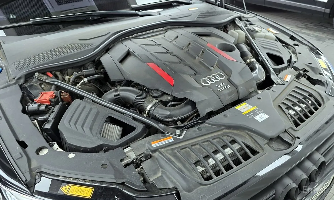 Фото 6 - Audi S8