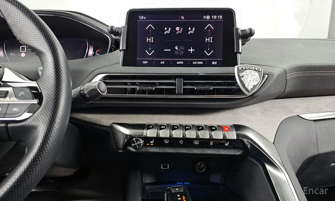 Фото 14 - Peugeot 5008