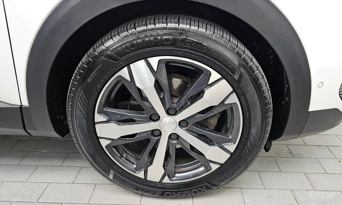 Фото 5 - Peugeot 5008