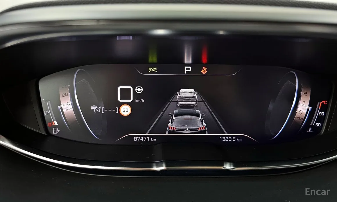 Фото 8 - Peugeot 5008