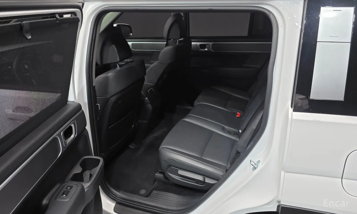 Фото 11 - Hyundai Santa Fe