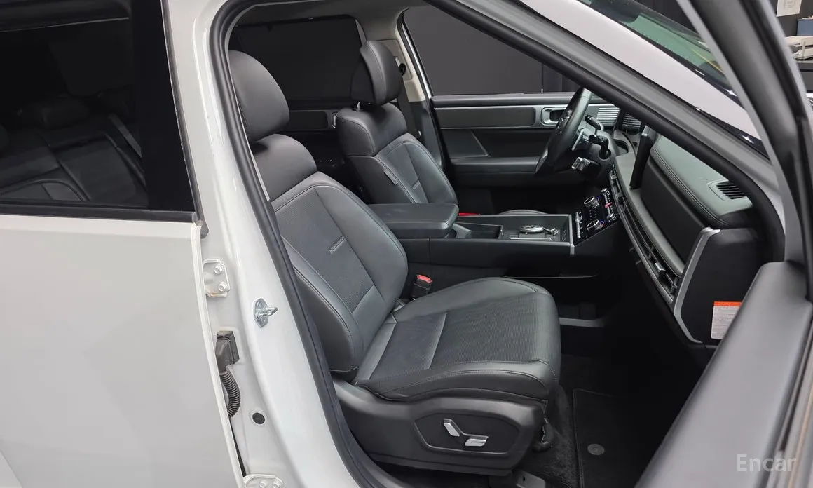 Фото 12 - Hyundai Santa Fe