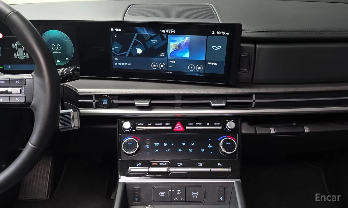 Фото 16 - Hyundai Santa Fe