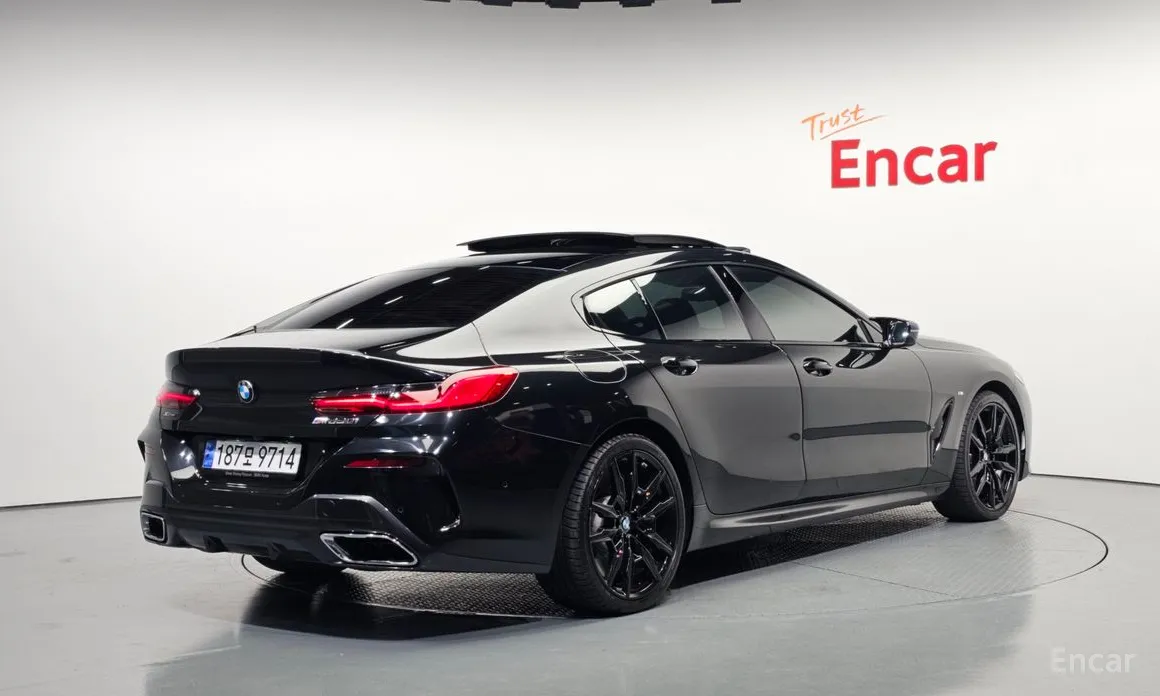 Фото 2 - BMW 8 Series