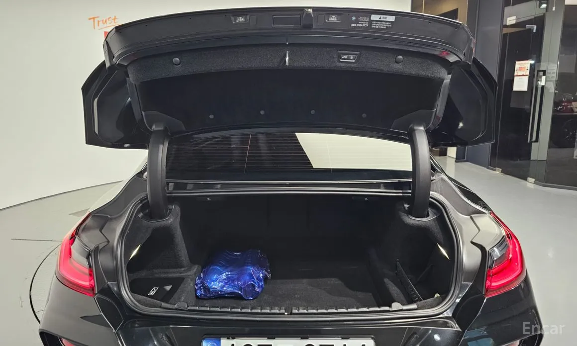 Фото 20 - BMW 8 Series