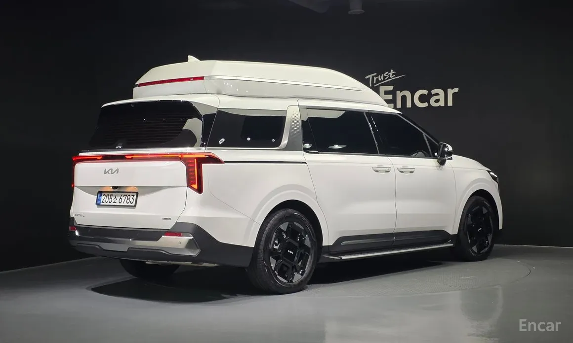 Фото 2 - Kia Carnival