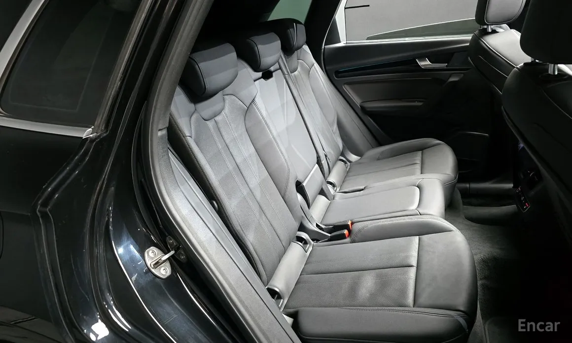 Фото 12 - Audi Q5