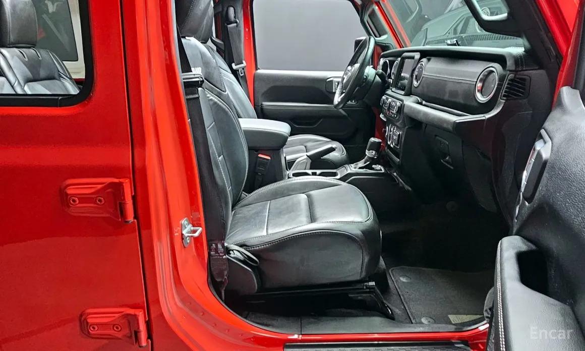 Фото 11 - Jeep Wrangler