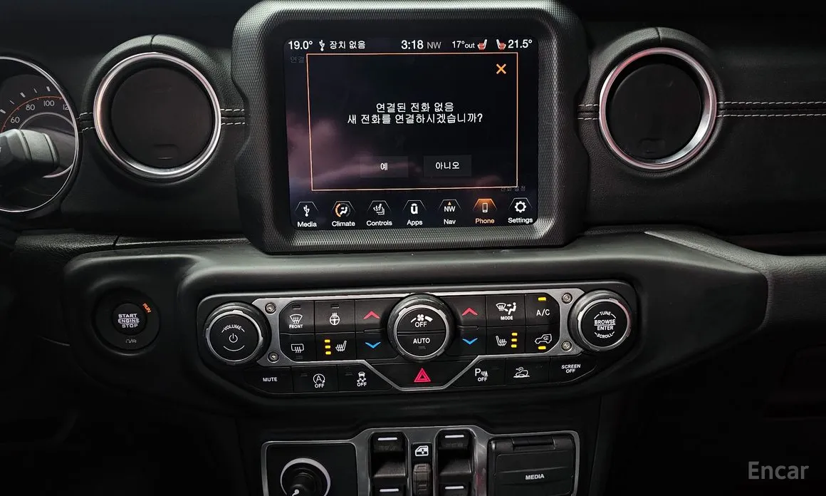 Фото 16 - Jeep Wrangler