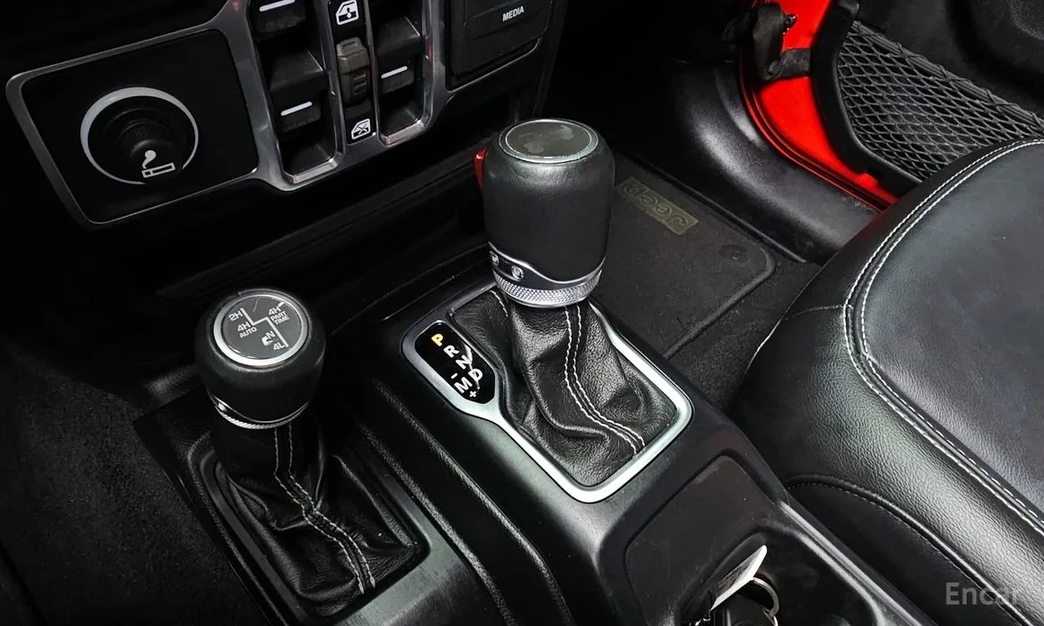 Фото 9 - Jeep Wrangler