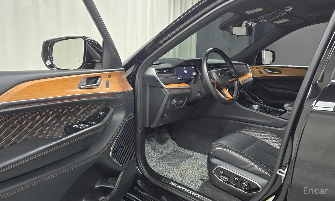 Фото 11 - Jeep Cherokee