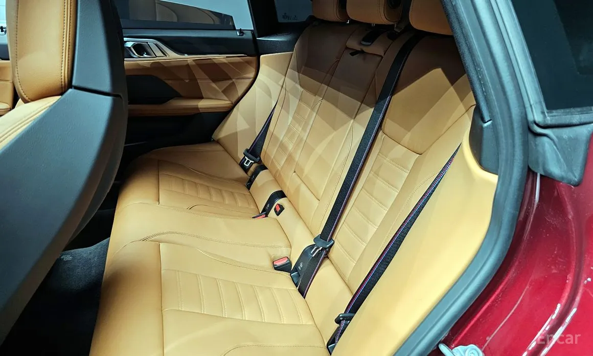 Фото 13 - BMW i4