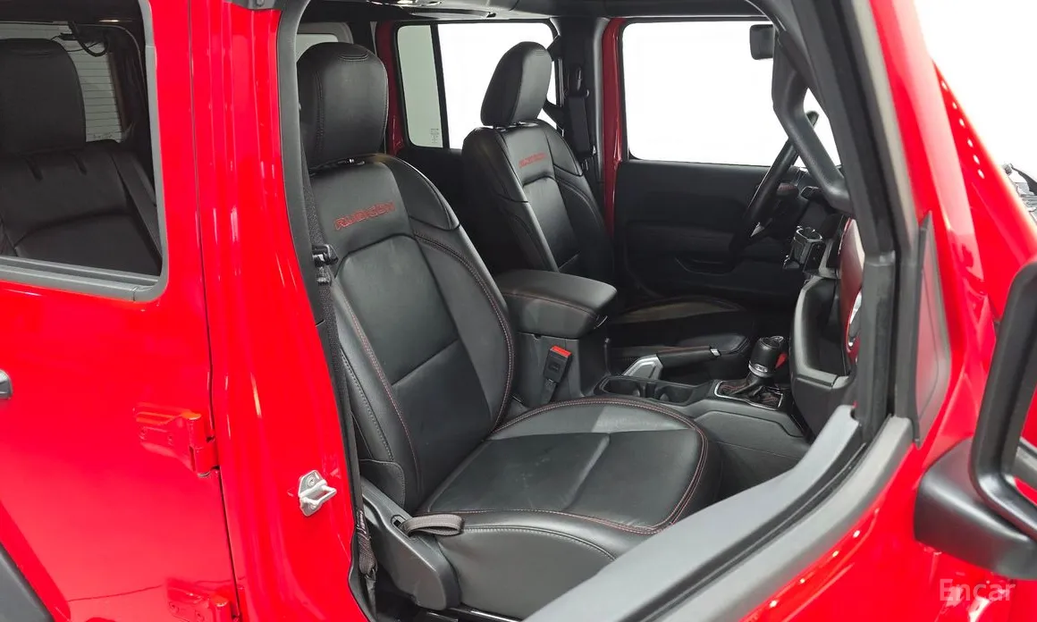 Фото 10 - Jeep Wrangler