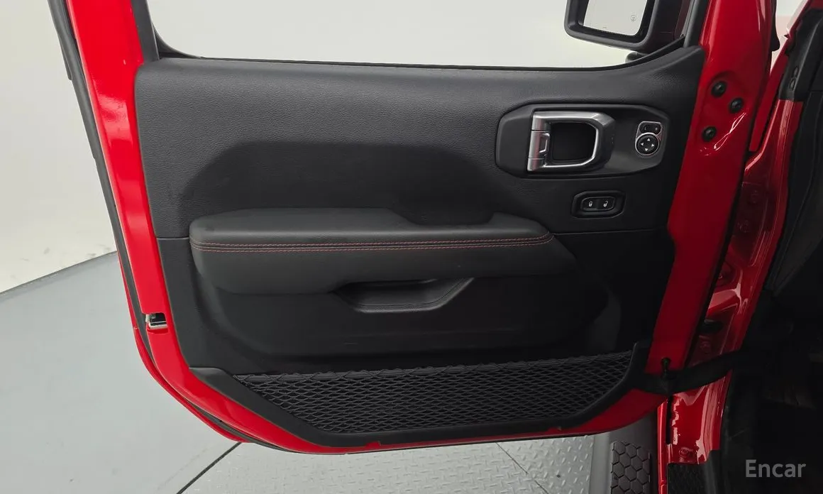 Фото 17 - Jeep Wrangler