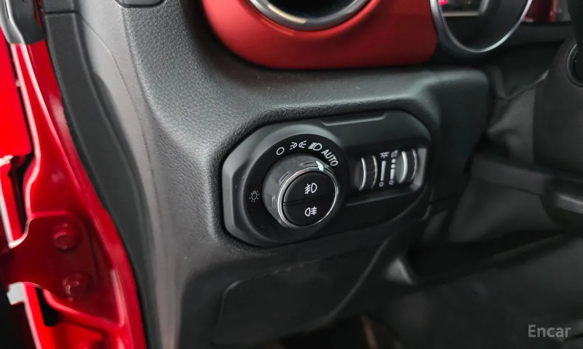 Фото 18 - Jeep Wrangler