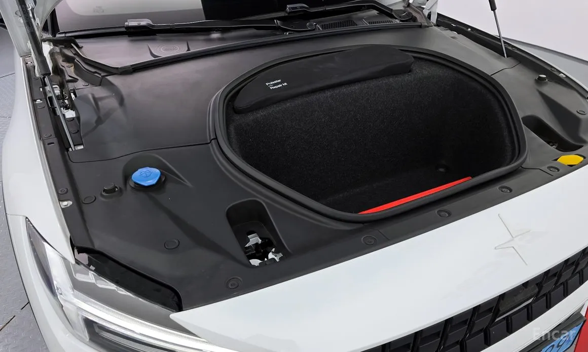 Фото 6 - Polestar 2