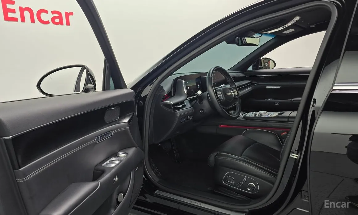 Фото 10 - Genesis G90