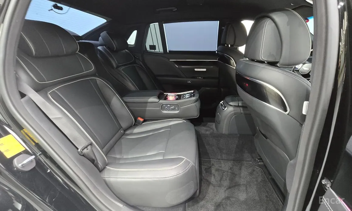 Фото 12 - Genesis G90