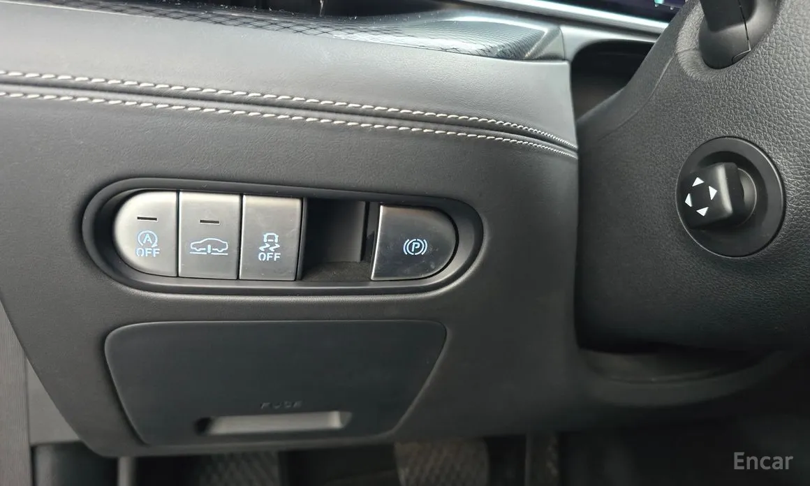 Фото 17 - Genesis G90