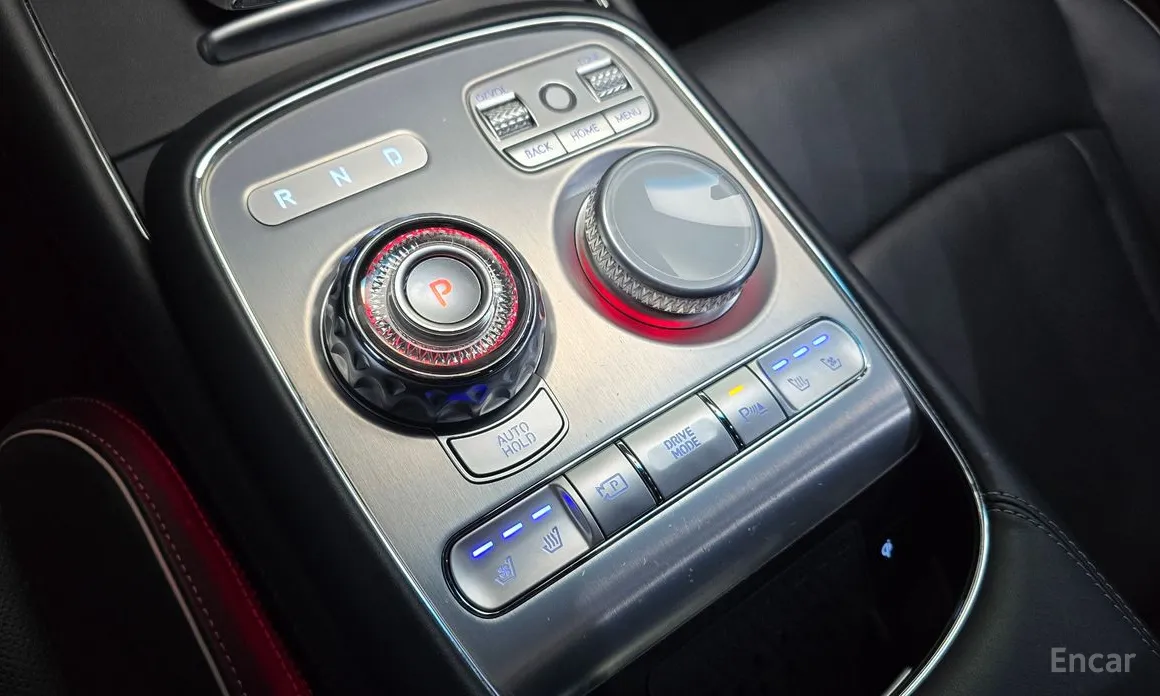 Фото 9 - Genesis G90