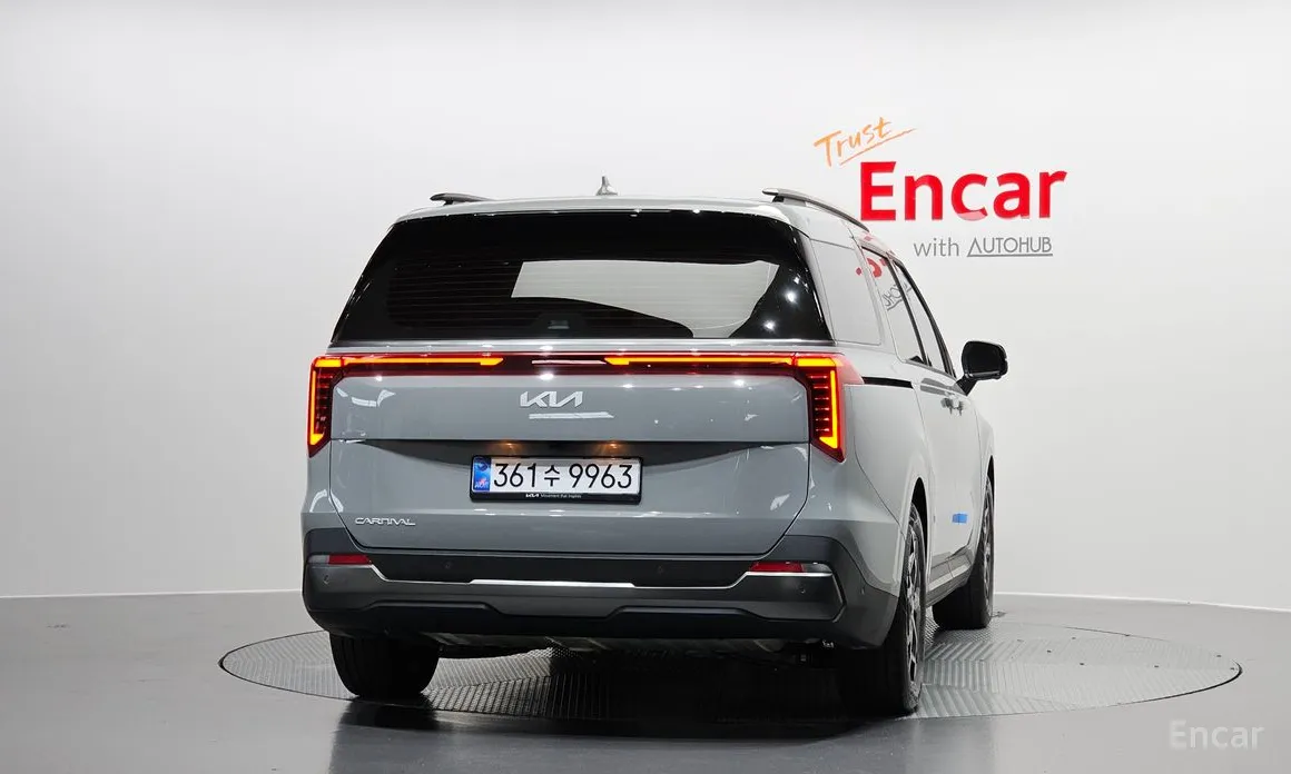 Фото 4 - Kia Carnival