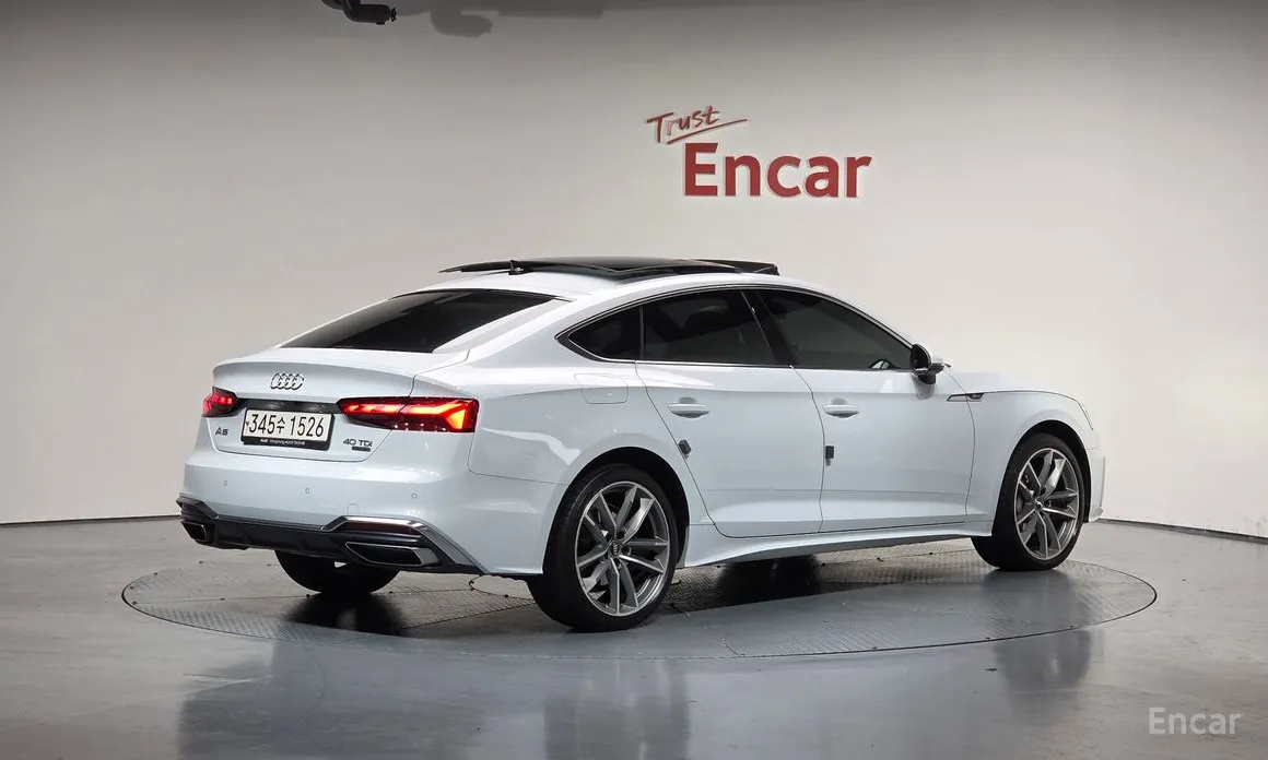 Фото 2 - Audi A5