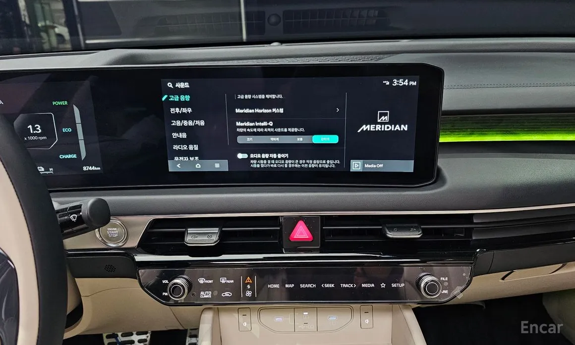 Фото 16 - Kia K8