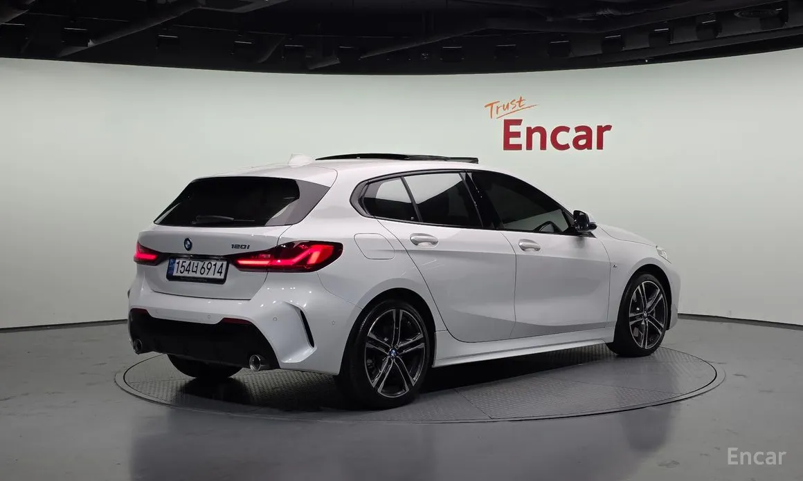 Фото 2 - BMW 1 Series