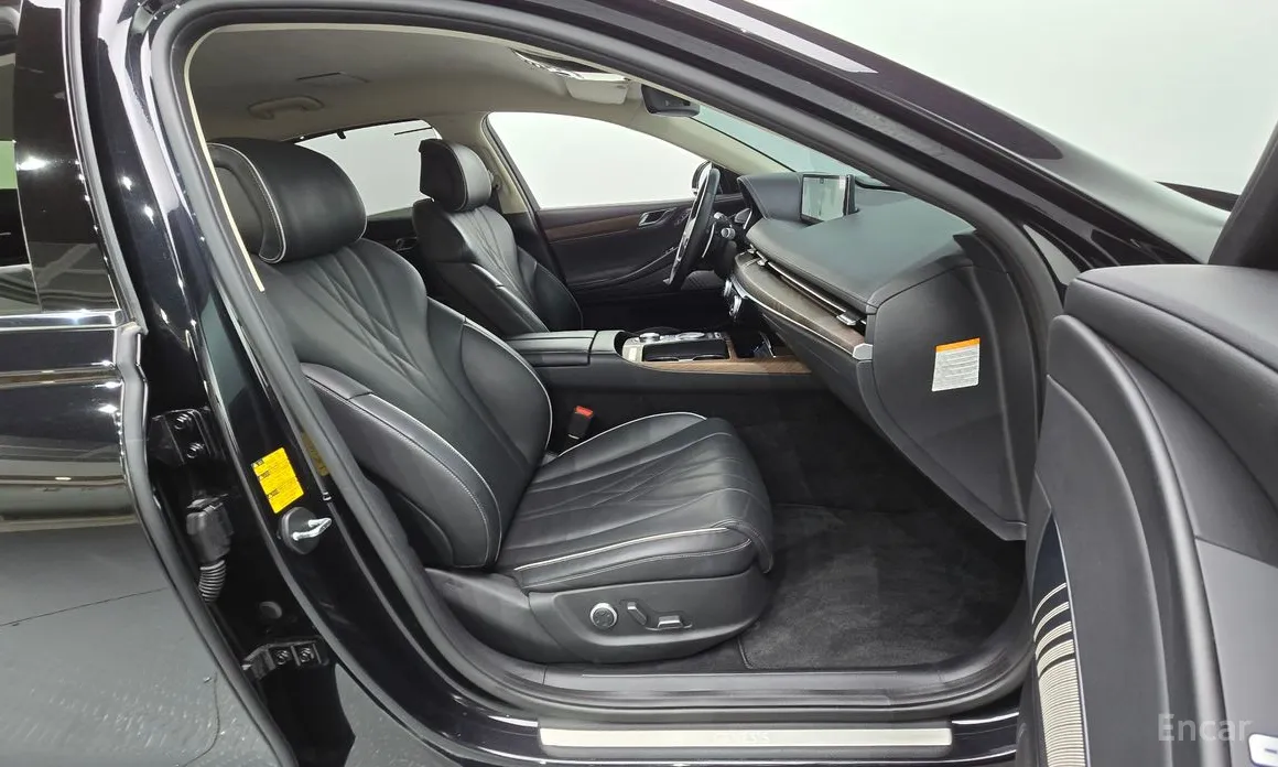 Фото 11 - Genesis G80