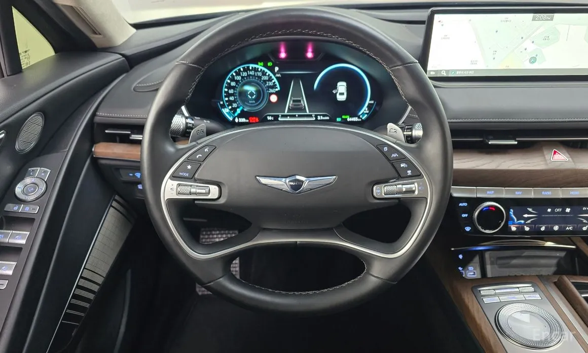 Фото 13 - Genesis G80