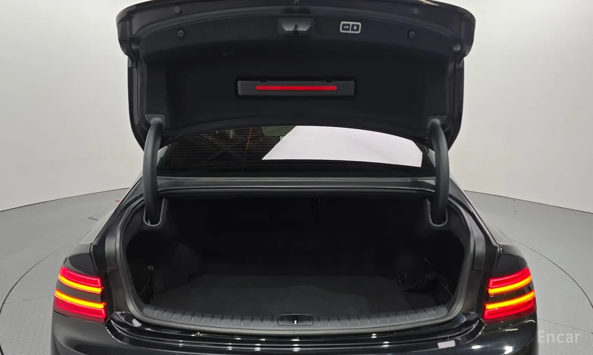 Фото 20 - Genesis G80