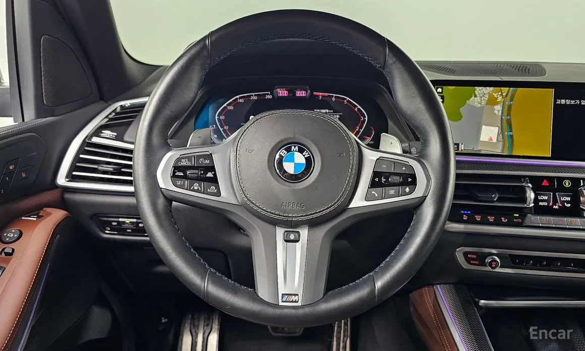 Фото 16 - BMW X5