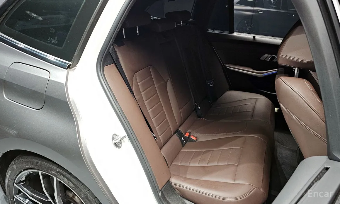 Фото 12 - BMW 3 Series