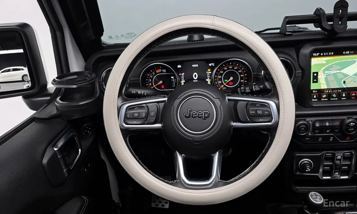 Фото 13 - Jeep Wrangler