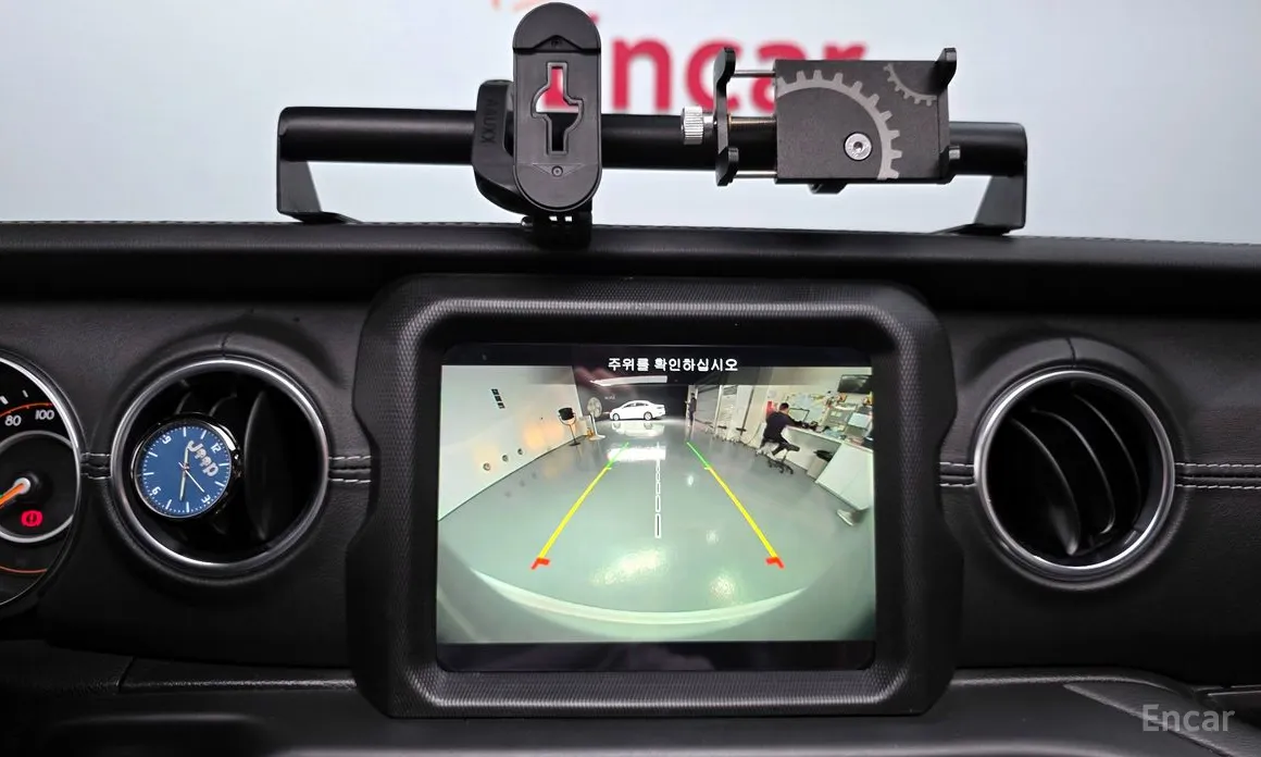 Фото 14 - Jeep Wrangler