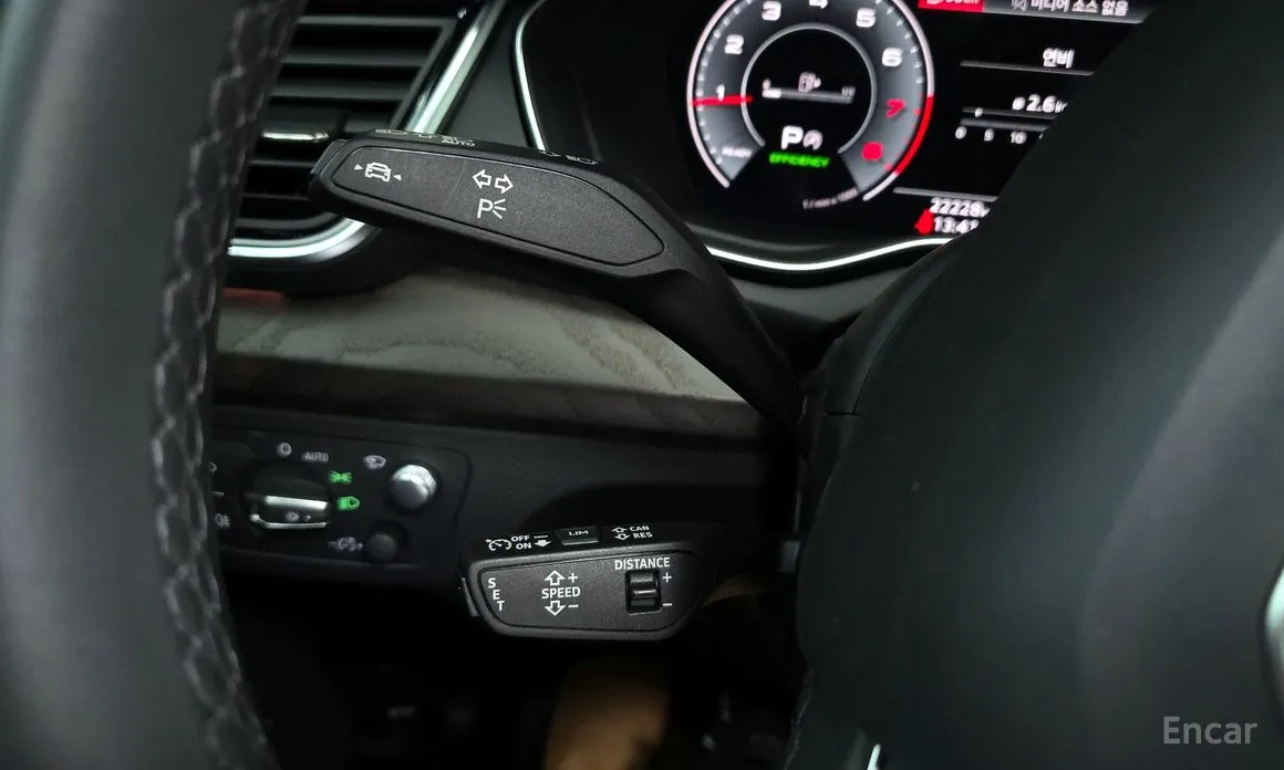 Фото 18 - Audi Q5