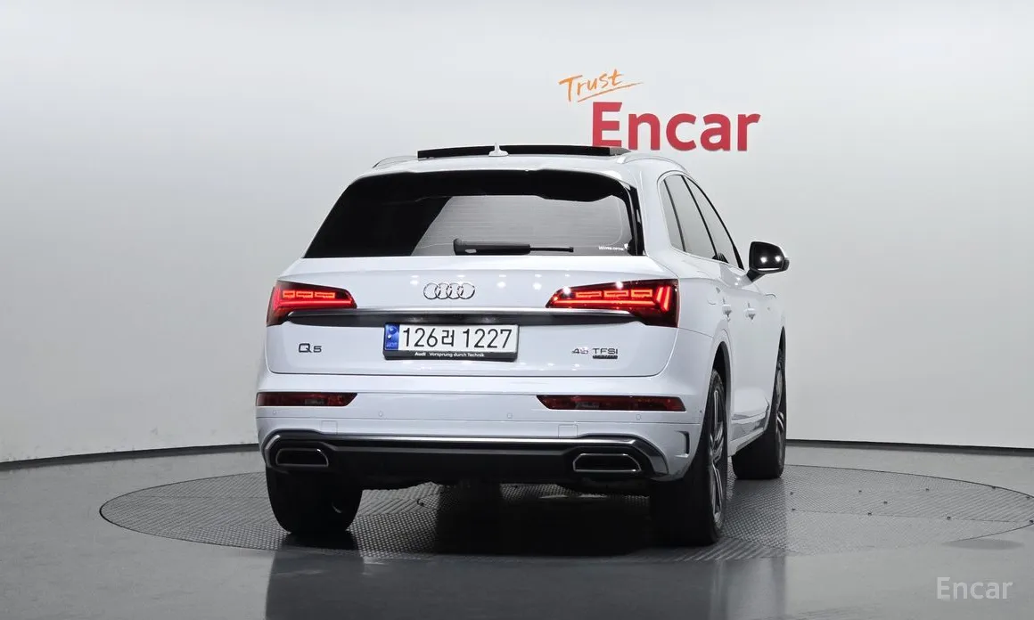 Фото 4 - Audi Q5