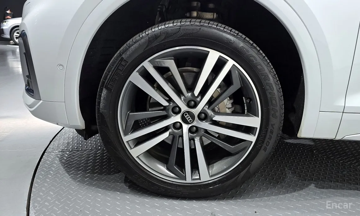 Фото 5 - Audi Q5