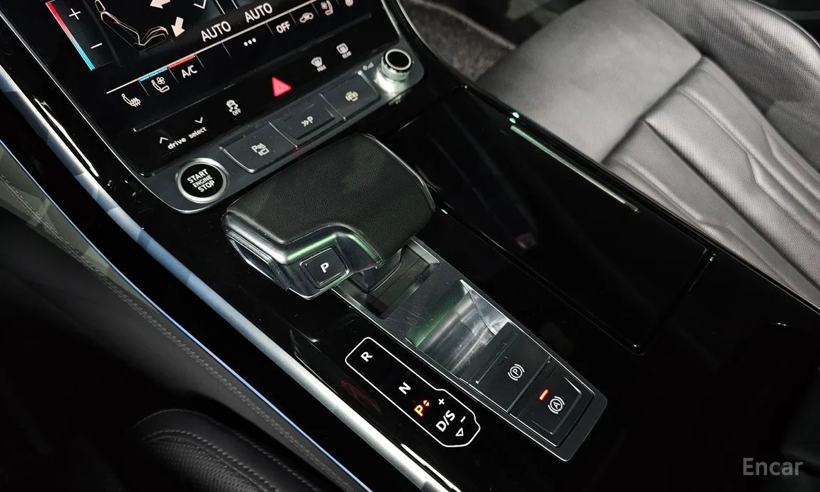 Фото 9 - Audi A8