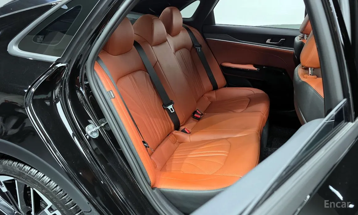 Фото 12 - Kia K5