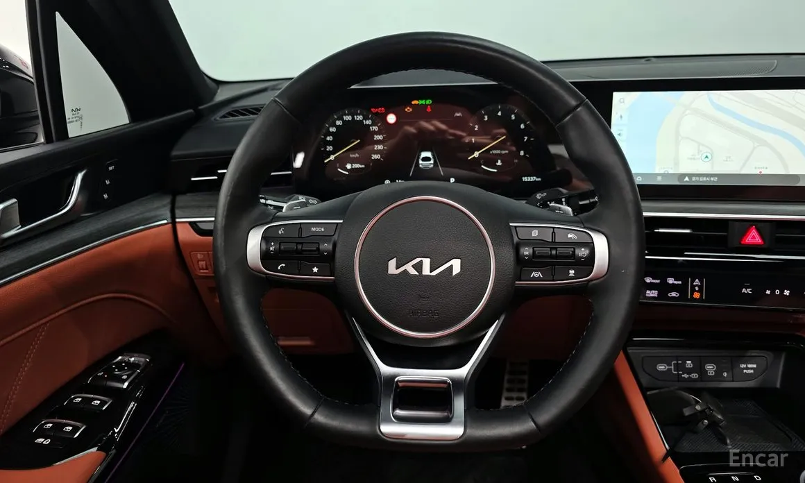 Фото 13 - Kia K5